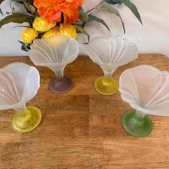Vintage Frosted Glass Dessert Cups Italy – Colourful Petal Pedestal‎ Compote Set - Picture 3 of 7